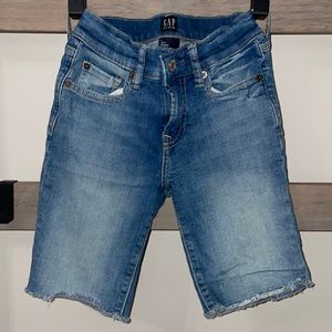 Boys GAP kids raw edge denim shorts, Size 7 Slim